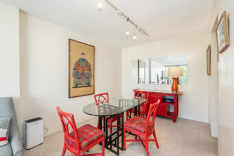 #905 - 2004 Fullerton Avenue